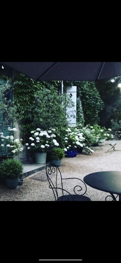 Les Chambres d'Hôtes du Bois Joli Semur-en-Auxois Exterior foto