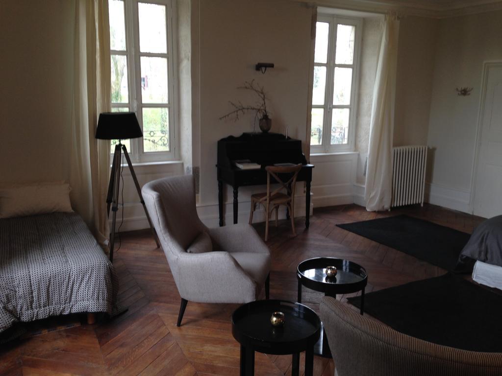 Les Chambres d'Hôtes du Bois Joli Semur-en-Auxois Exterior foto